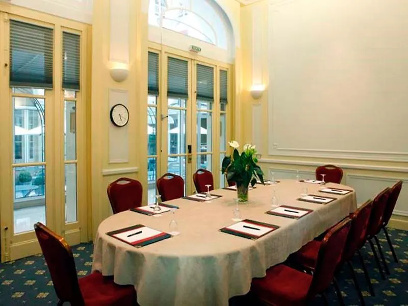 **** Hotel Hôtel California Champs Elysées Parigi Francia
