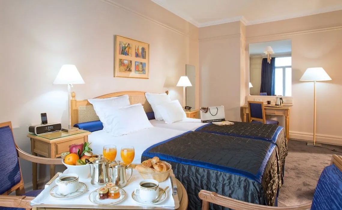 Hotel Hôtel California Champs Elysées Parigi