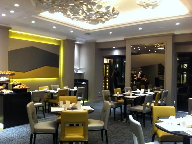 Hotel California Champs Elysees Paris 4*,